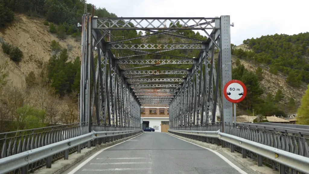Transporte urgente Sangüesa-Pamplona: la ruta de casa